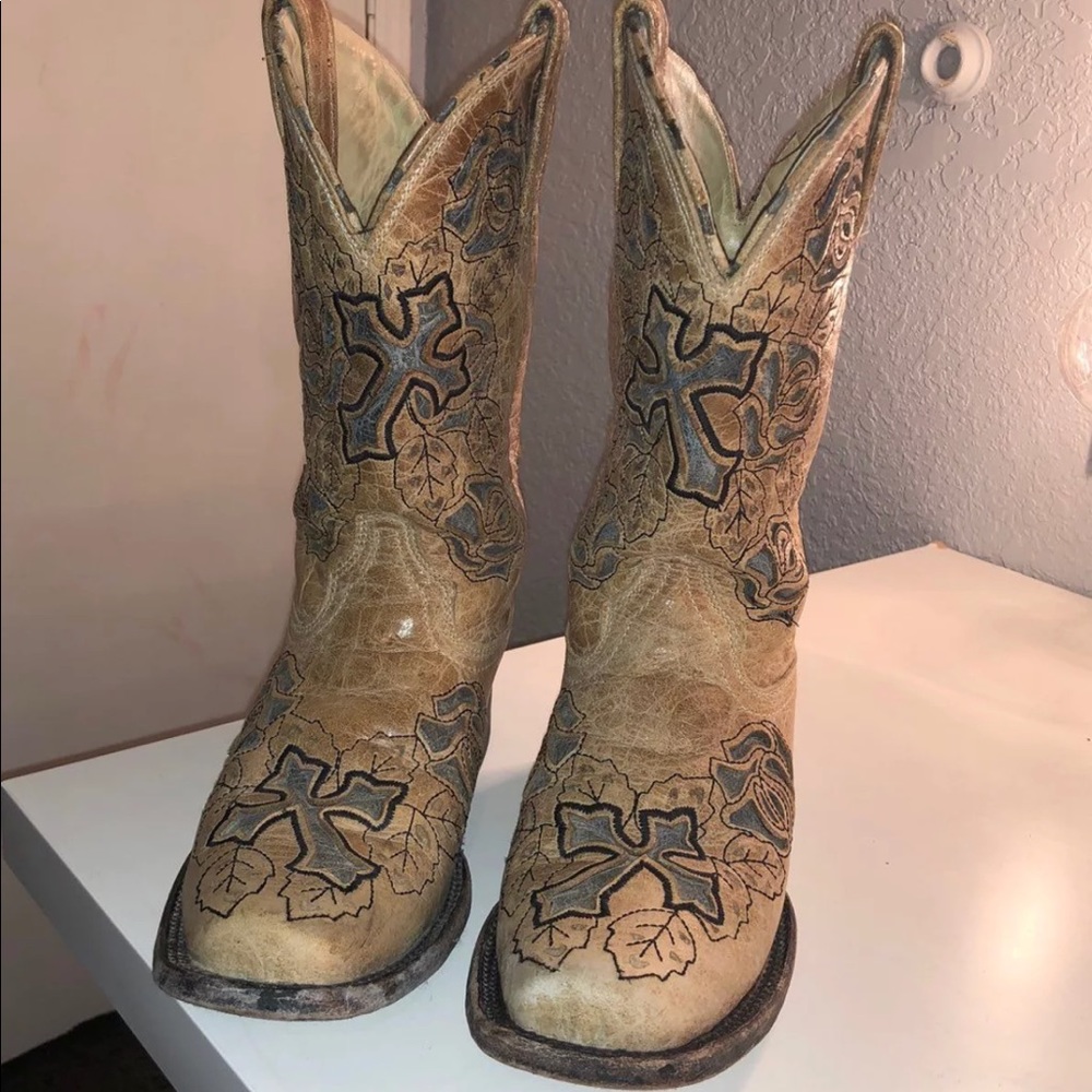 Corral boots square toe